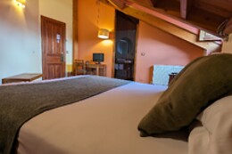 HOTEL EL REXACU