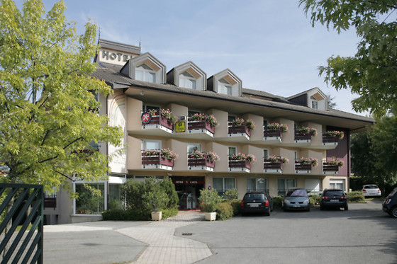 Hotel The Originals Thonon-les-Bains L'Arc-En-Ciel - photo 2