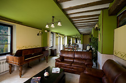 HOSPEDERIA LA CALERA & CASA ANDRES DEL VALLE