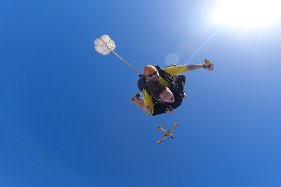 Vertical T'Air Parachutisme - photo 0