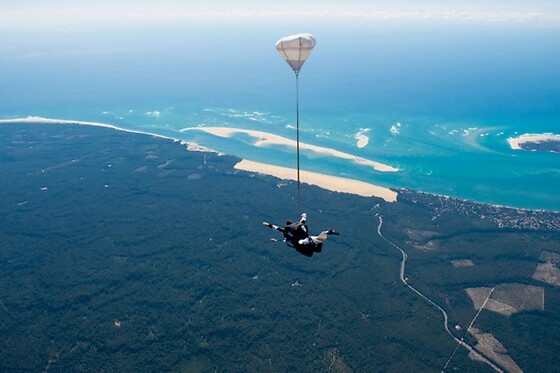 Vertical T'Air Parachutisme - photo 1
