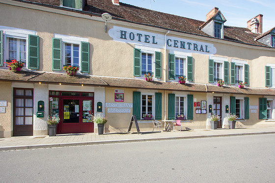 Hôtel Restaurant Le Central - photo 0