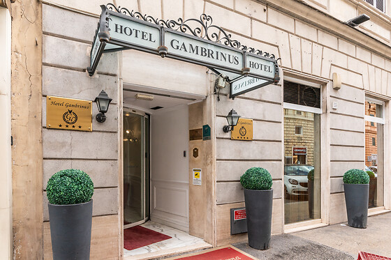 Gambrinus Hotel - photo 2