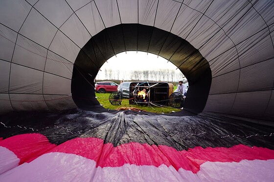 Up Ballooning - photo 0
